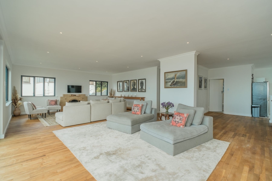 To Let 4 Bedroom Property for Rent in St James Western Cape